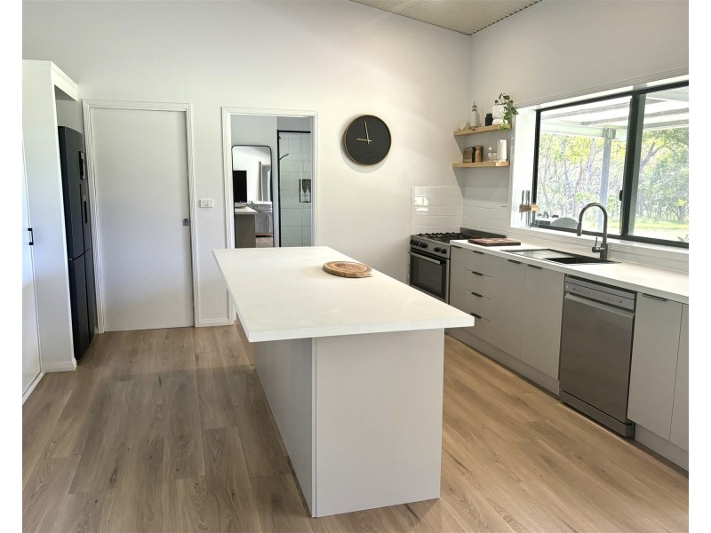 2464 Round Hill Road, Agnes Water QLD 4677