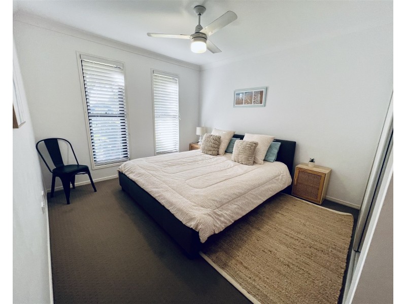 Sandstone Point QLD 4511