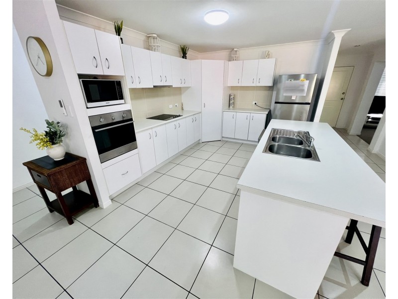 Sandstone Point QLD 4511