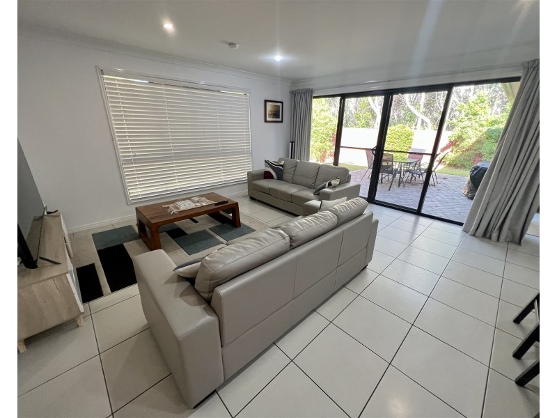 Sandstone Point QLD 4511