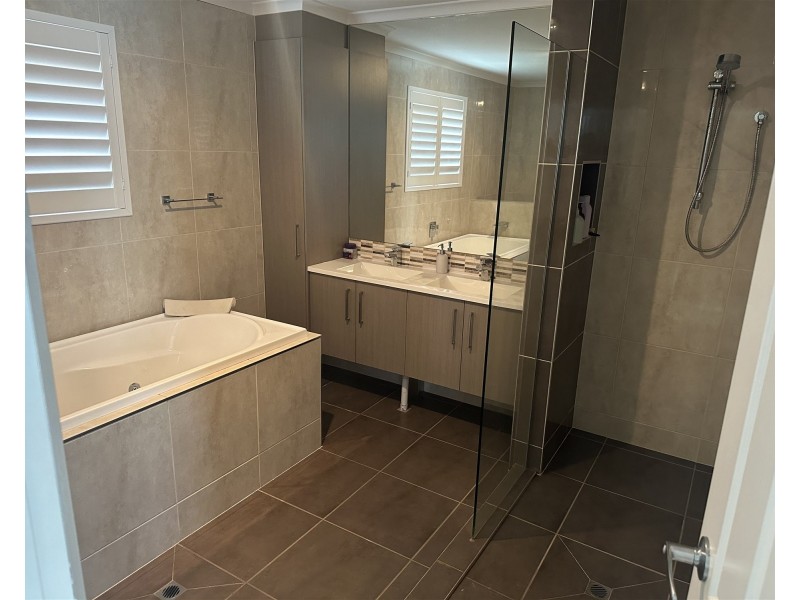 18 Wyanda Drive, Bokarina QLD 4575