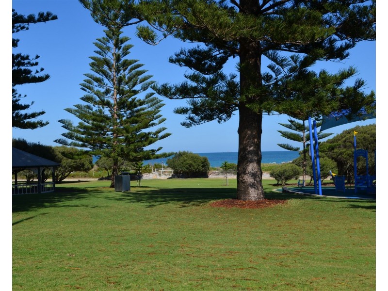 32 Hickory Street, South Fremantle WA 6162