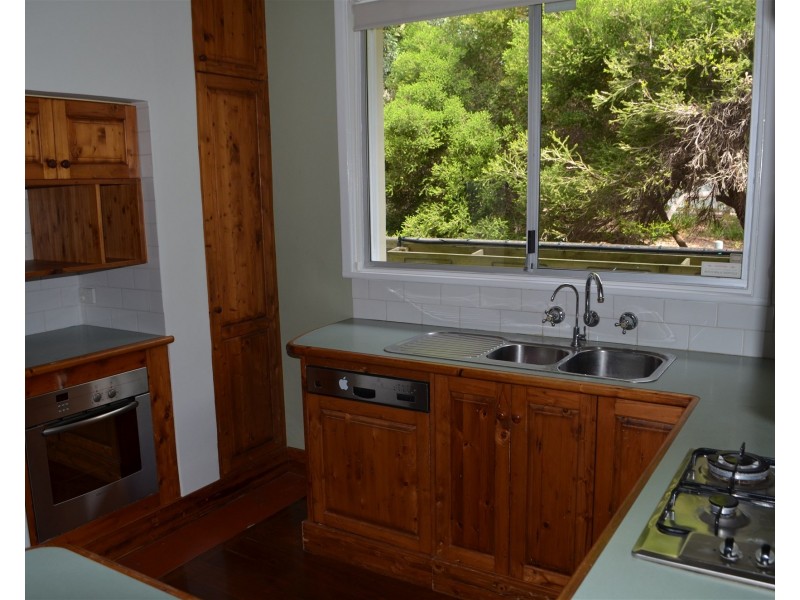 32 Hickory Street, South Fremantle WA 6162