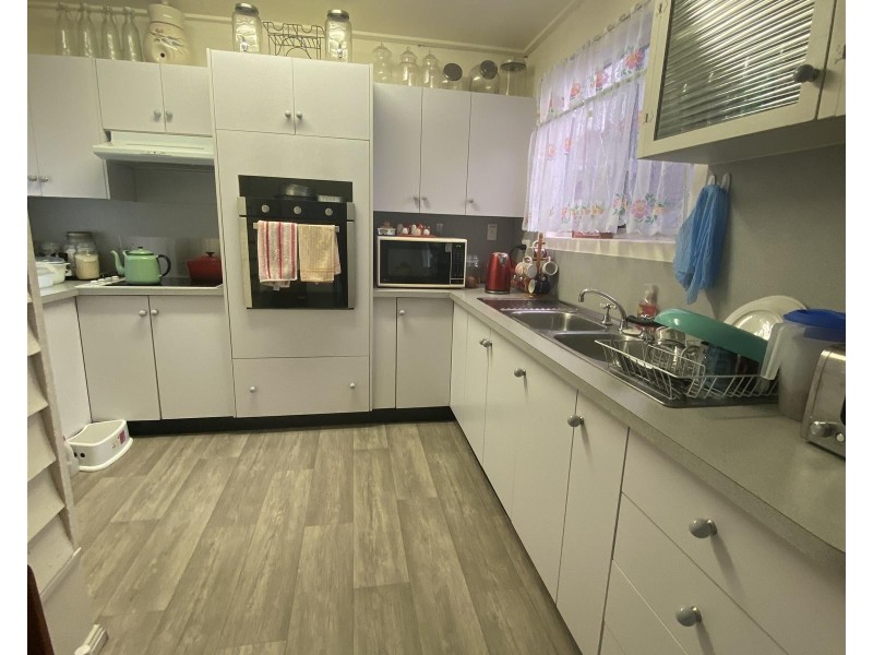 52 Logan Street, Tenterfield NSW 2372