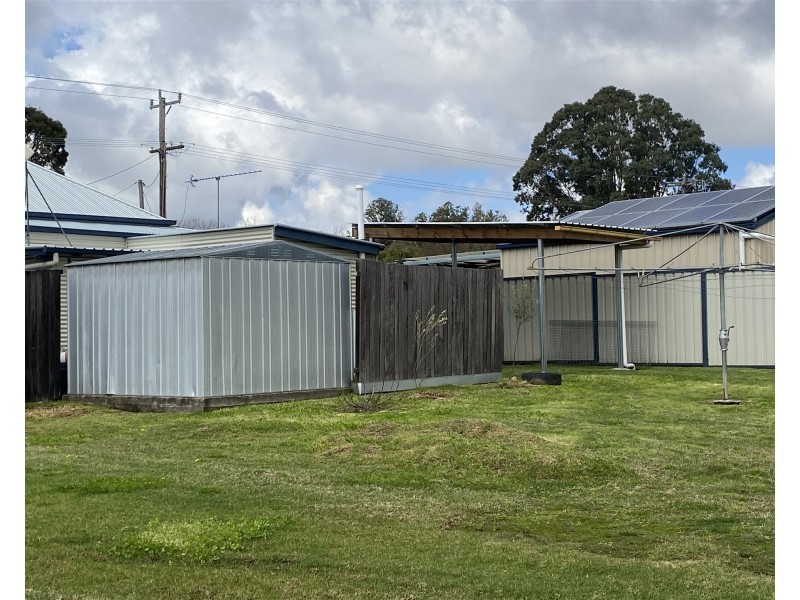52 Logan Street, Tenterfield NSW 2372