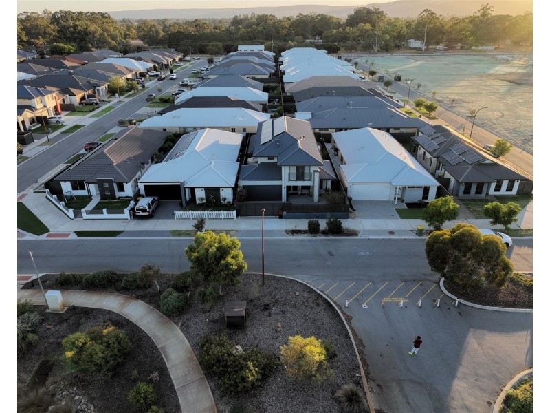 27 Barnevelder Bend, Southern River WA 6110