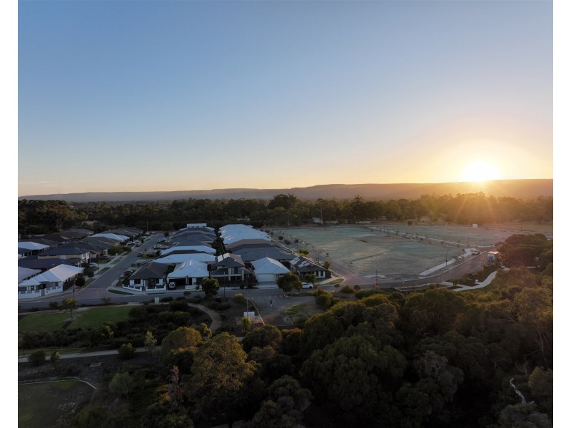 27 Barnevelder Bend, Southern River WA 6110