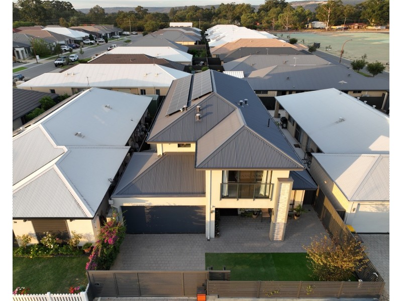 27 Barnevelder Bend, Southern River WA 6110