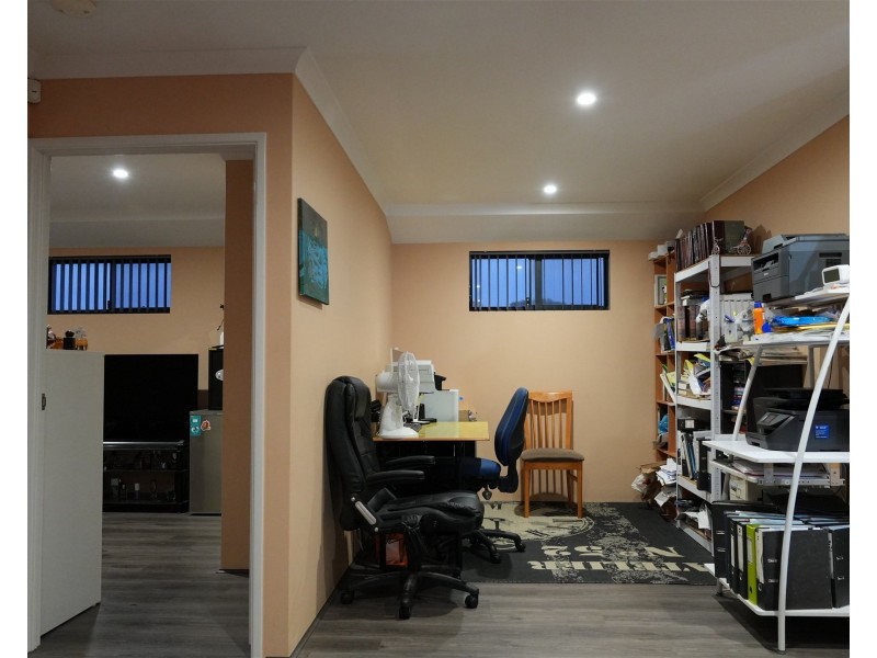 27 Barnevelder Bend, Southern River WA 6110