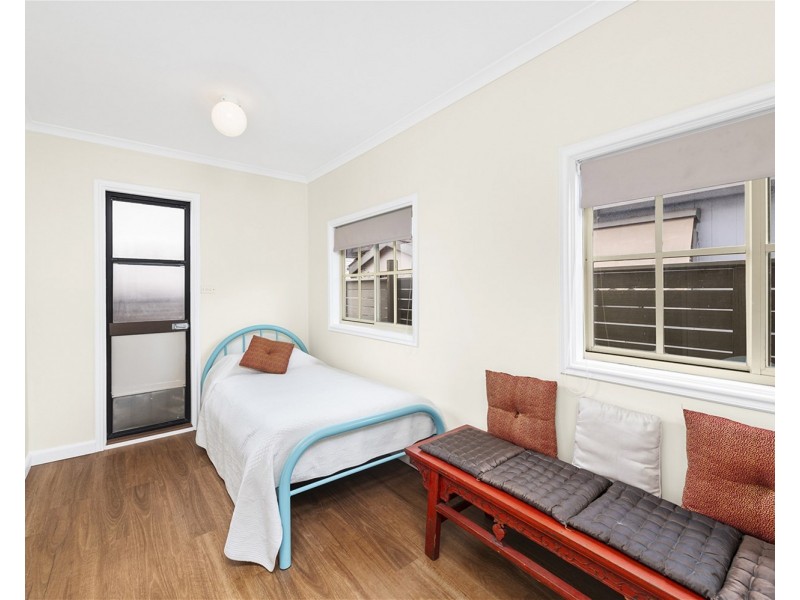 1 River Oak Road, Green Point NSW 2251