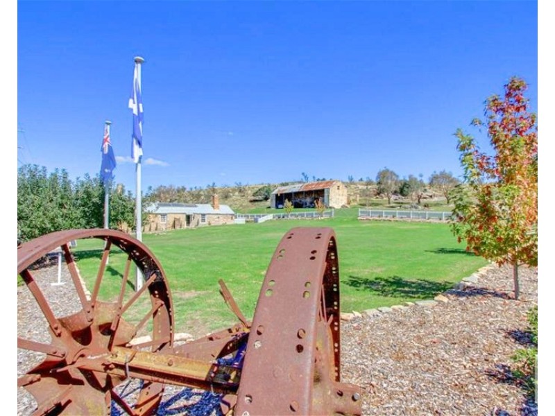 945 Monaro Highway, Bunyan NSW 2630