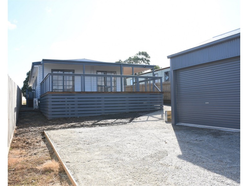 16 Charlton Rise, Dalyston VIC 3992