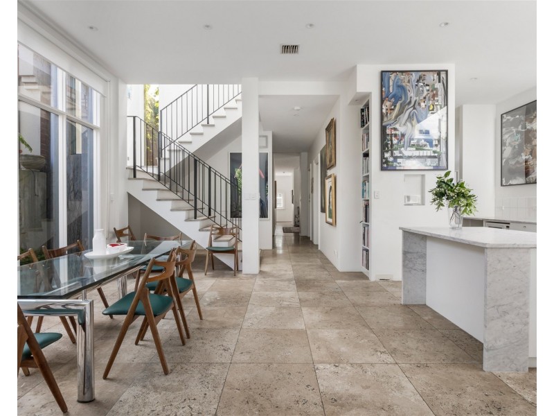 33  Loch St, St Kilda West VIC 3182