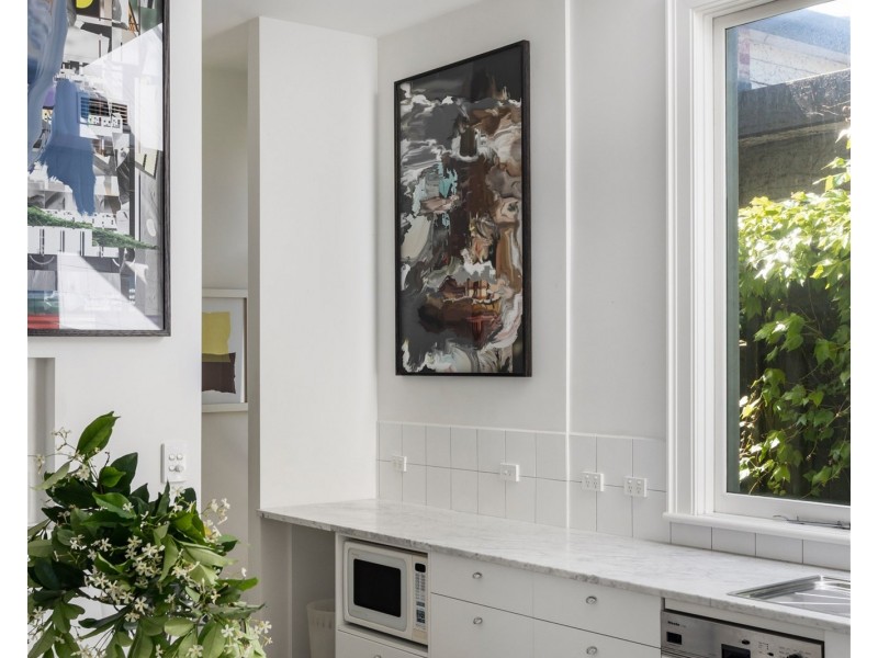 33  Loch St, St Kilda West VIC 3182