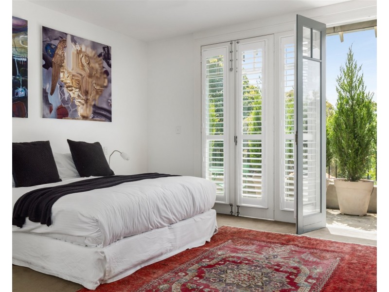 33  Loch St, St Kilda West VIC 3182