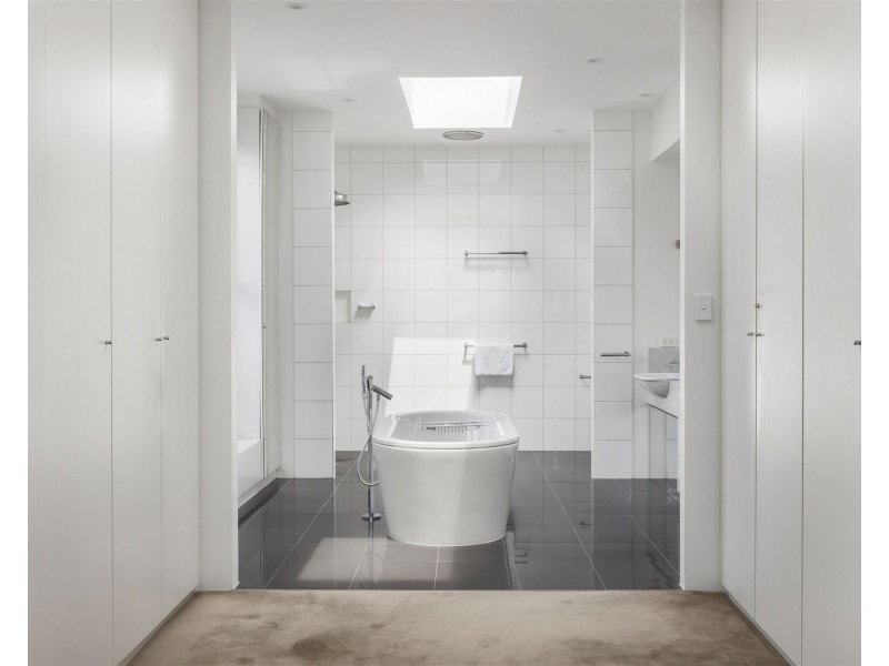 33  Loch St, St Kilda West VIC 3182