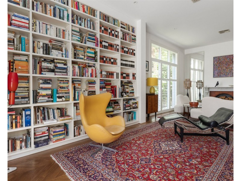 33  Loch St, St Kilda West VIC 3182