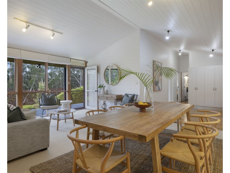 14 Lakeside Dr, Macmasters Beach NSW 2251