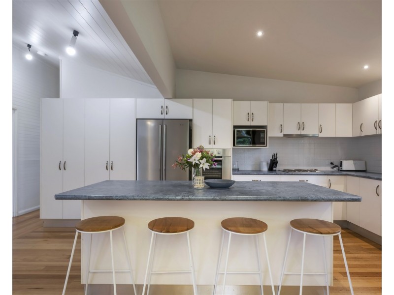 14 Lakeside Dr, Macmasters Beach NSW 2251