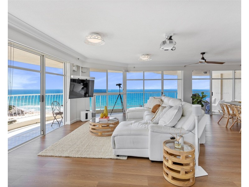 19E/238 The Esplanade, Miami QLD 4220