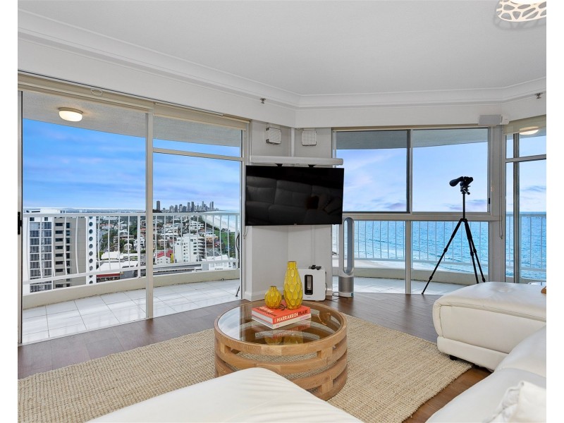 19E/238 The Esplanade, Miami QLD 4220