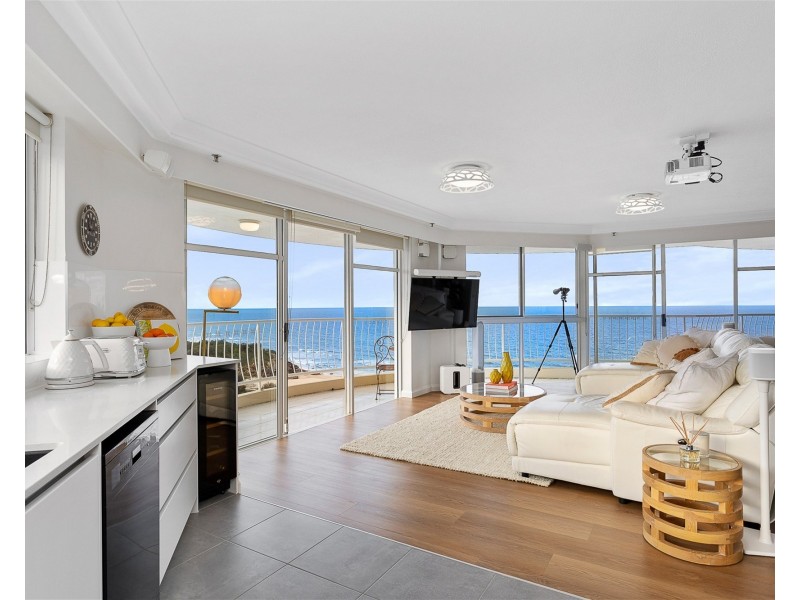 19E/238 The Esplanade, Miami QLD 4220