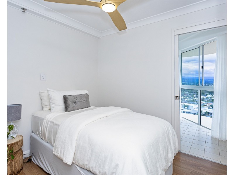 19E/238 The Esplanade, Miami QLD 4220