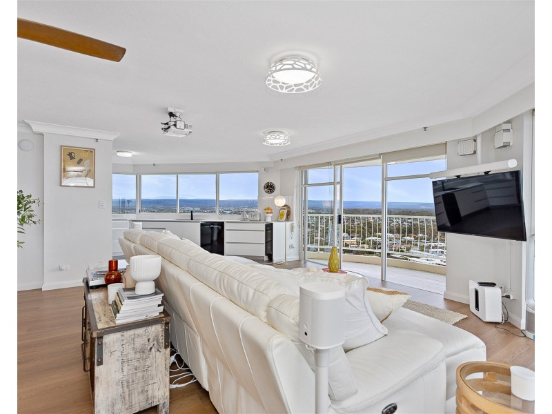 19E/238 The Esplanade, Miami QLD 4220