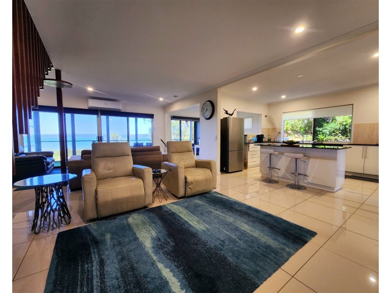 38 Blue Waters Crescent, Macleay Island QLD 4184