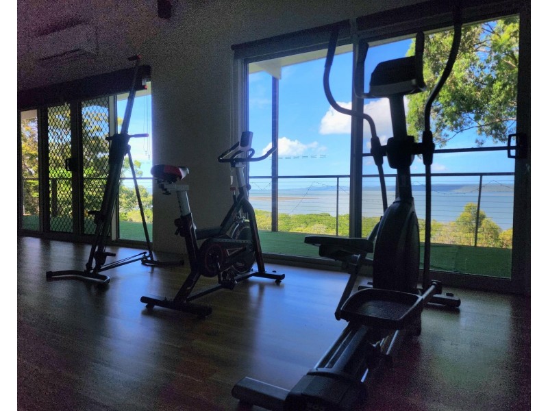 38 Blue Waters Crescent, Macleay Island QLD 4184