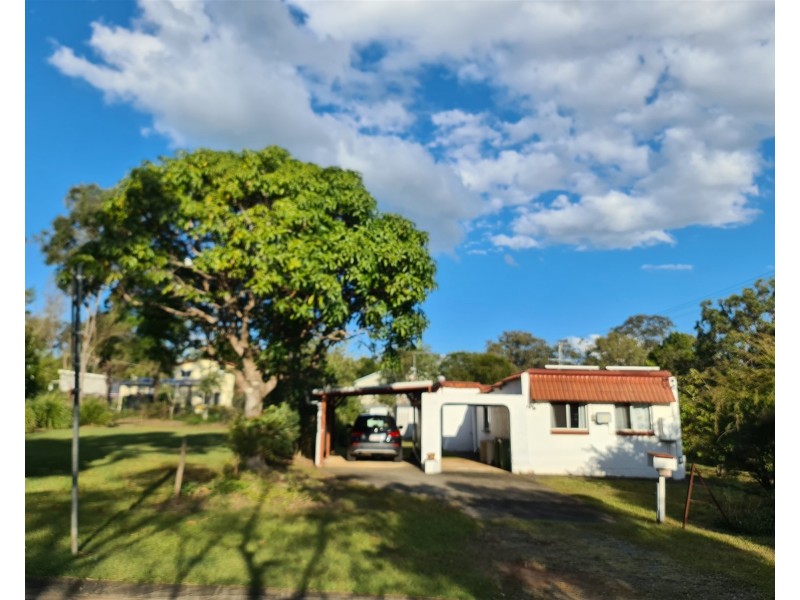 2-4 Curlew Street, Macleay Island QLD 4184