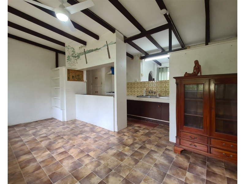 2-4 Curlew Street, Macleay Island QLD 4184