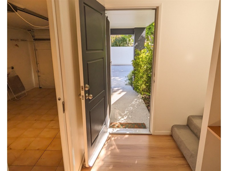 23/18 Lake Weyba Drive, Noosaville QLD 4566