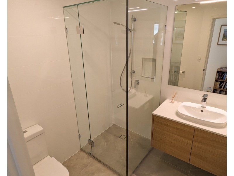 23/18 Lake Weyba Drive, Noosaville QLD 4566