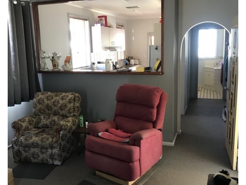 19 Dalley Street, Parkes NSW 2870