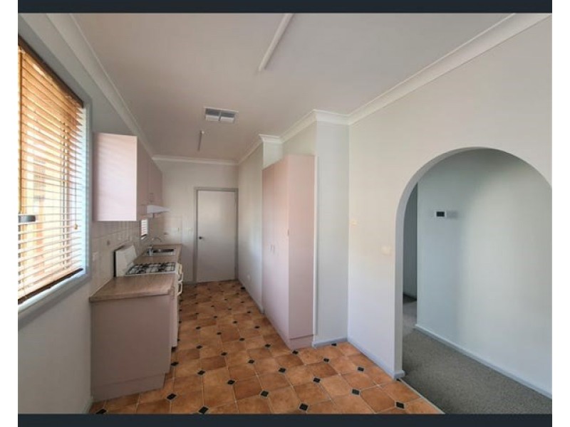 19 Dalley Street, Parkes NSW 2870