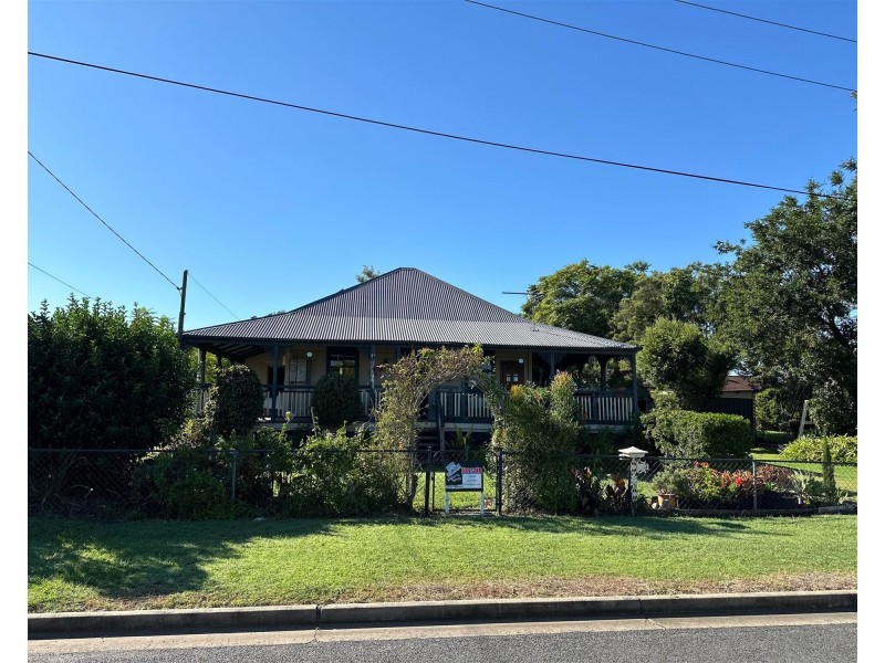 3  Petersen Street, Beaudesert QLD 4285