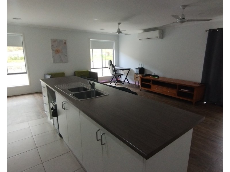 31 Churinga Drive, Churchill VIC 3842