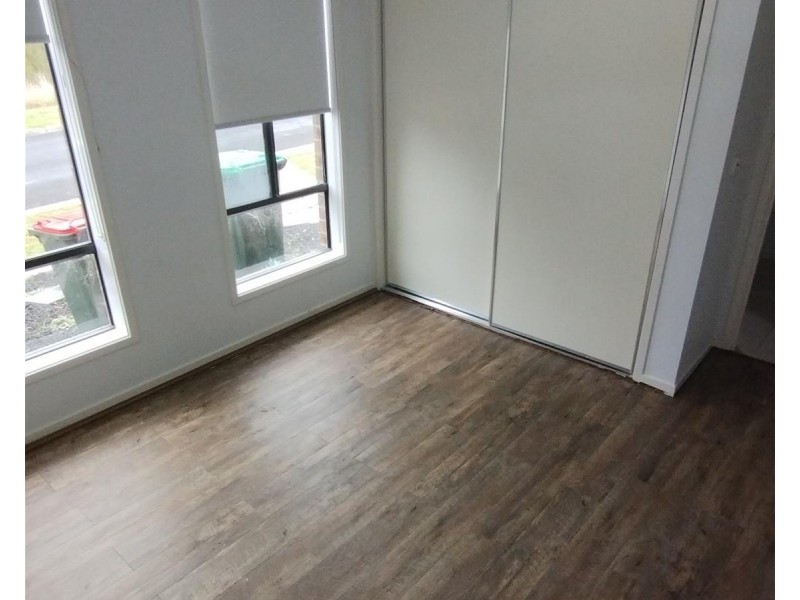 31 Churinga Drive, Churchill VIC 3842