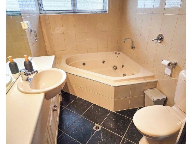 23 Todoroff Avenue, West Beach SA 5024