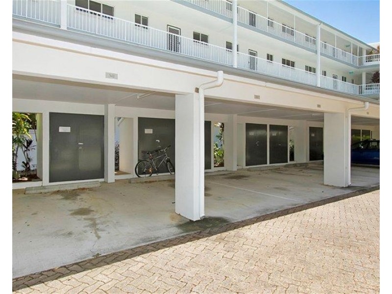 339/305-341 Coral Coast Drive, Palm Cove QLD 4879