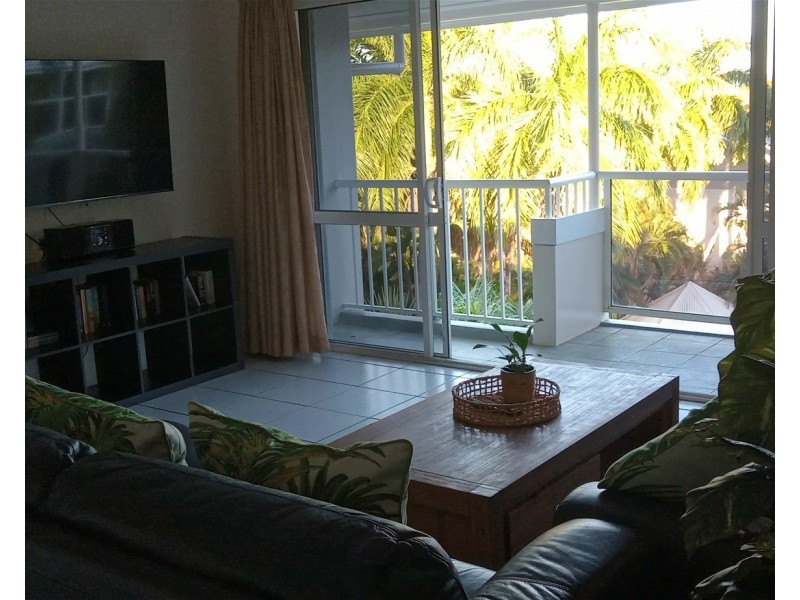 339/305-341 Coral Coast Drive, Palm Cove QLD 4879