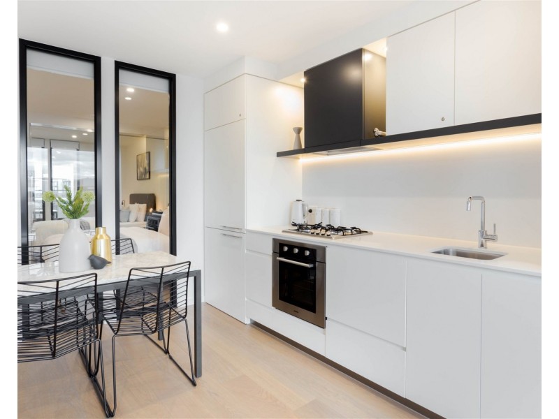 802/18 Grey Street, St Kilda VIC 3182