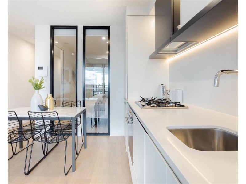 802/18 Grey Street, St Kilda VIC 3182