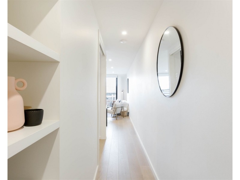 802/18 Grey Street, St Kilda VIC 3182