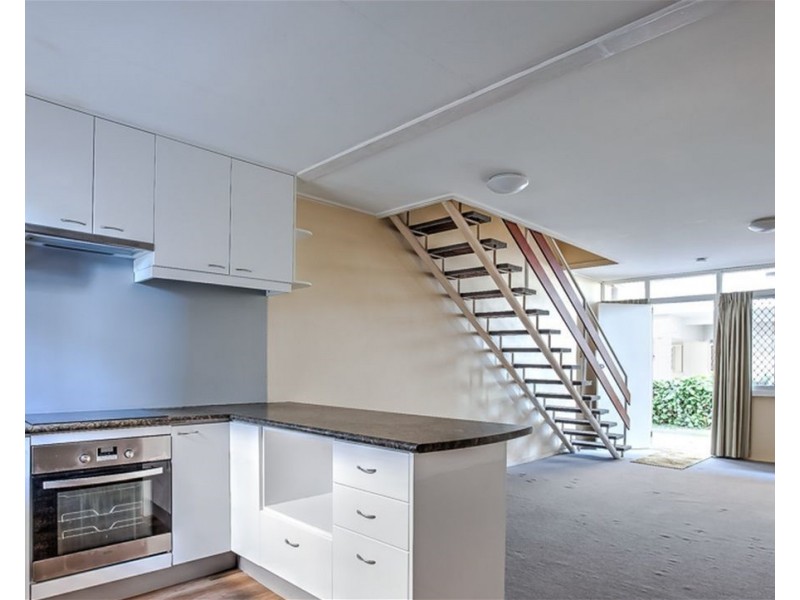 2/802 pacific pde, Currumbin QLD 4223