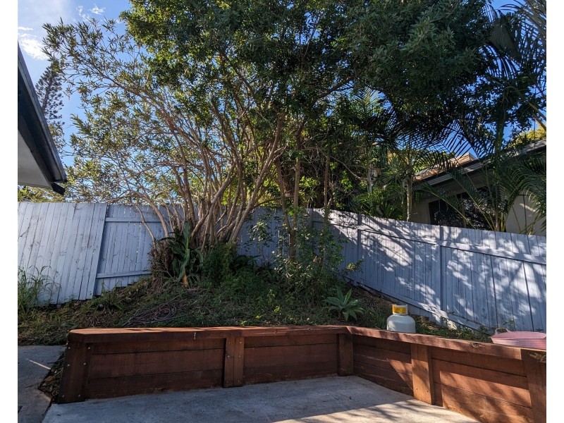 2075 GOLD COAST HIGHWAY, Miami QLD 4220