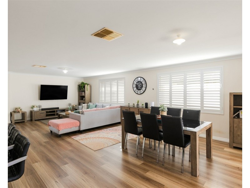 10 Yellowtail Road, Shoalwater WA 6169