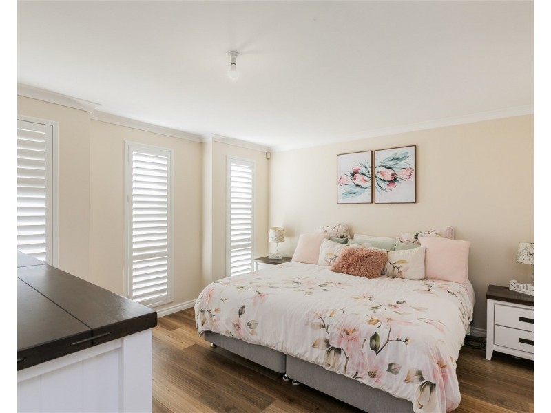 10 Yellowtail Road, Shoalwater WA 6169