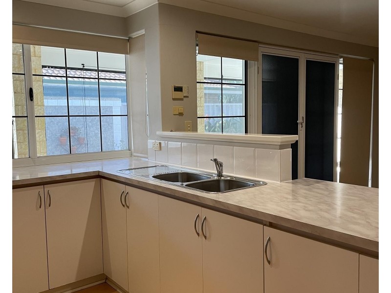 15 La Estrada Way, Port Kennedy WA 6172